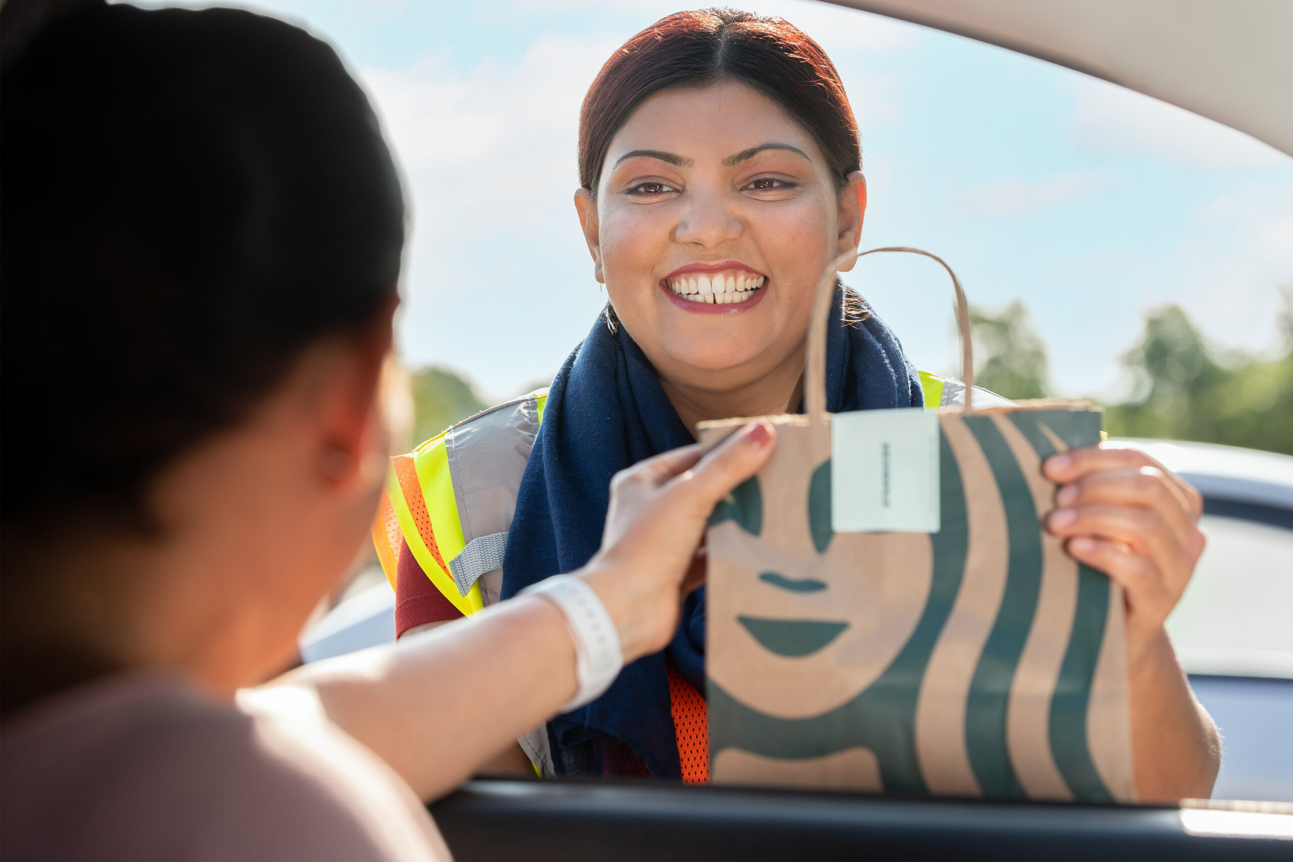 target-launches-new-drive-up-starbucks-service-in-1700-stores-the